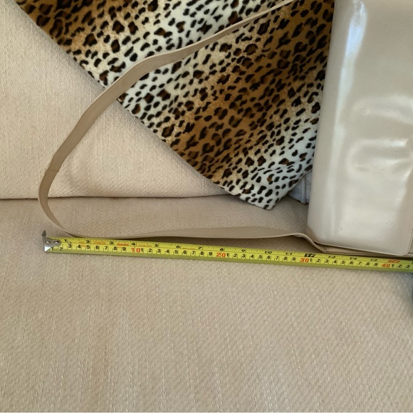 Vintage Carolina Herrera Shoulder bag - Picture 11 of 16